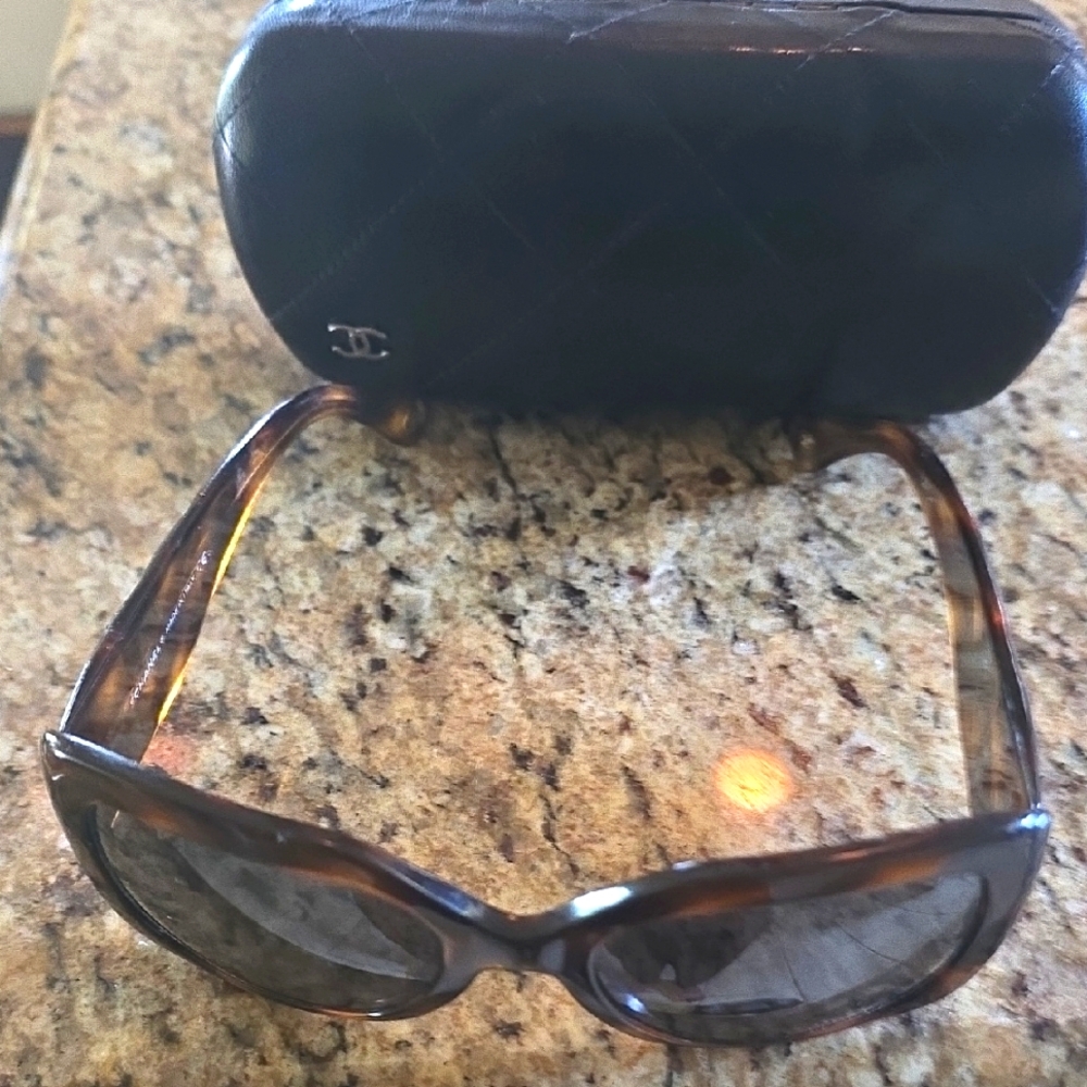 Chanel Chic Tortoise Shell Sunglasses